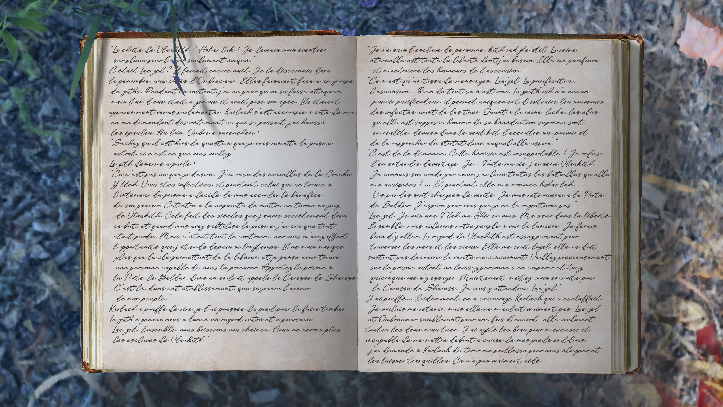Première page sur trois, le cahier est posé sur de la terre jonchée de feuilles et d'herbe.