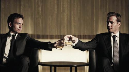 Wallpaper-suits-32625726-500-281-2de9e7.jpeg